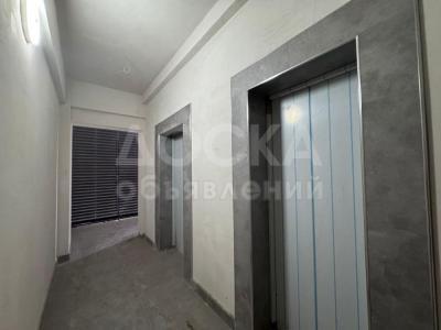 Продаю 2-комнатную квартиру, 83,7кв. м., этаж - 7/12, Аламедин 1.