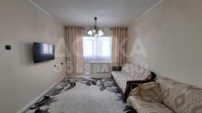 Продаю 1-комнатную квартиру, 44кв. м., этаж - 6/8, улан 2.