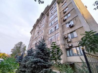Продаю 3-комнатную квартиру, 88кв. м., этаж - 5/8, Чокморова 260.