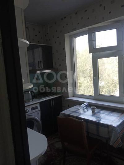 Продаю 1-комнатную квартиру, 35кв. м., этаж - 4/5, мкр Кулатова.