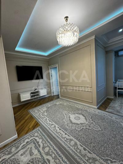 Продаю 2-комнатную квартиру, 48кв. м., этаж - 3/12, 6 мкр.