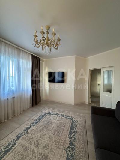 Продаю 2-комнатную квартиру, 64кв. м., этаж - 5/9, р-он Филармонии..