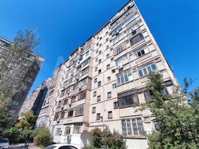 Продаю 2-комнатную квартиру, 61кв. м., этаж - 9/9, Юг-2.