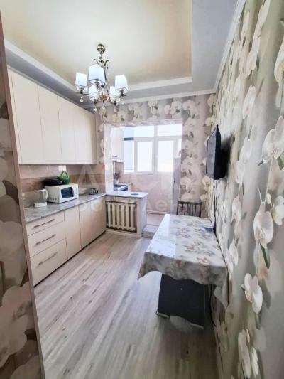 Продаю 3-комнатную квартиру, 65кв. м., этаж - 9/9, 12 мкрн.