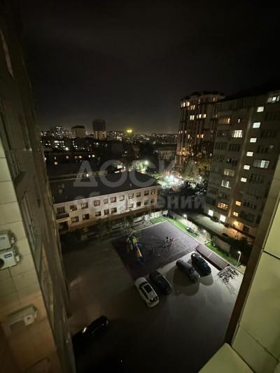 Продаю 3-комнатную квартиру, 140кв. м., этаж - 8/13, Тктогула 116.