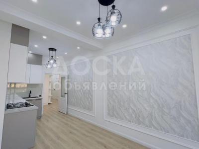 Продаю 2-комнатную квартиру, 85кв. м., этаж - 5/12, КАРПИНКА.