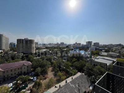 Продаю 1-комнатную квартиру, 48кв. м., этаж - 9/9, жибек сити.