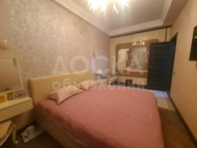 Продаю 2-комнатную квартиру, 64кв. м., этаж - 8/10, Токомбаева/Куттубаева.