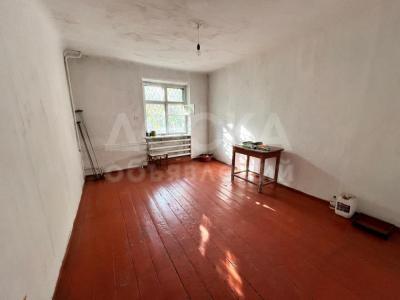 Продаю 2-комнатную квартиру, 46кв. м., этаж - 1/2, интергельпо 16.