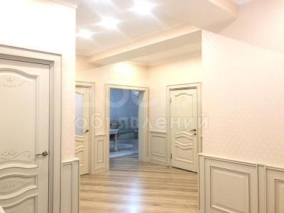 Продаю 3-комнатную квартиру, 120кв. м., этаж - 10/10, район Вефа.