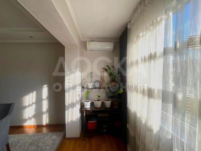 Продаю 5-комнатную квартиру, 89кв. м., этаж - 5/5, Аламедин 1.