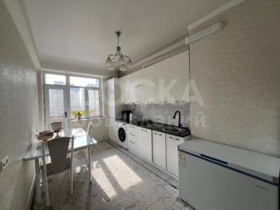 Продаю 1-комнатную квартиру, 53кв. м., этаж - 6/12, куйручук 30.