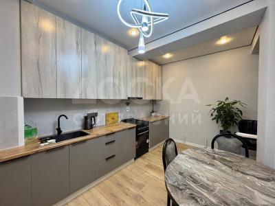 Продаю 2-комнатную квартиру, 73кв. м., этаж - 11/12, Салиевой /Западная .