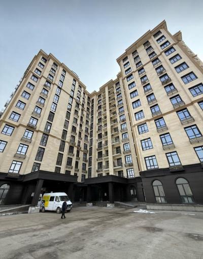 Продаю 2-комнатную квартиру, 80кв. м., этаж - 3/12, Мкр Асанбай ЖК "Теплый стан". 140000$ .