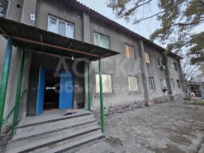 Продаю 1-комнатную квартиру, 22,5кв. м., этаж - 1/2, Осмонкула 295.