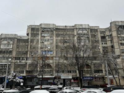 Продаю 2-комнатную квартиру, 67кв. м., этаж - 2/9, Моссовет.