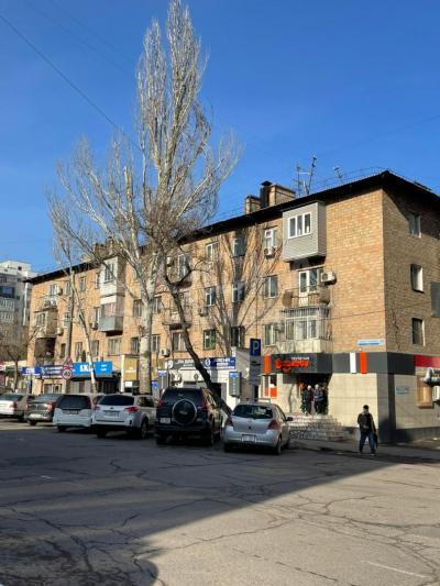 Продаю 3-комнатную квартиру, 56кв. м., этаж - 4/4, Баконбаева Абдрахманова .
