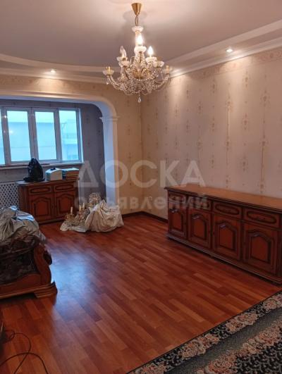 Продаю 4-комнатную квартиру, 110кв. м., этаж - 5/9, 6 мкр.