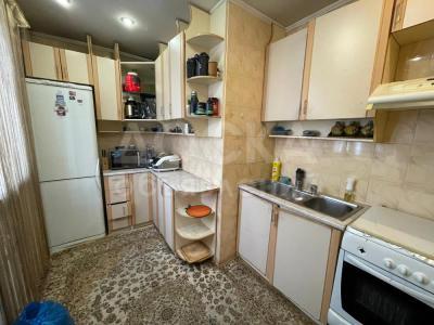 Продаю 3-комнатную квартиру, 75кв. м., этаж - 8/9, 7 мкр.