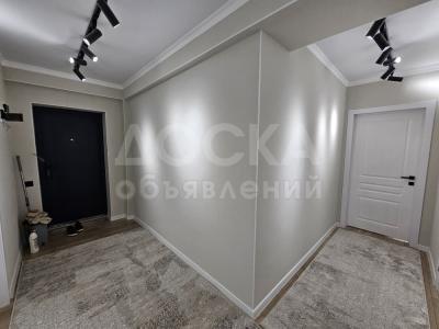 Продаю 2-комнатную квартиру, 66кв. м., этаж - 9/10, Джамгерчинова 291.