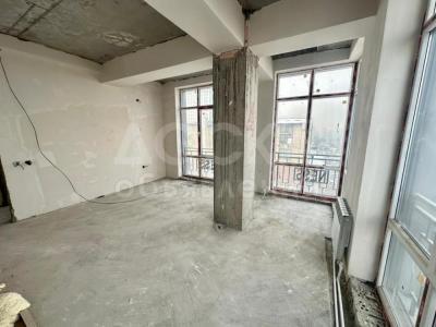 Продаю 2-комнатную квартиру, 60кв. м., этаж - 2/9, менделеева  152.