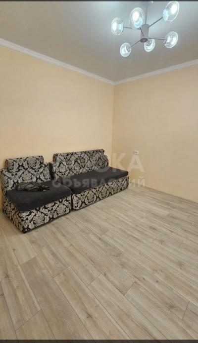 Сдаю 1-комнатную квартиру, 34кв. м., этаж - 1/2, Кызыл-Аскер ,.