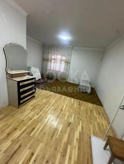 Сдаю 1-комнатную квартиру, 25кв. м., этаж - 2/3, пишпек.