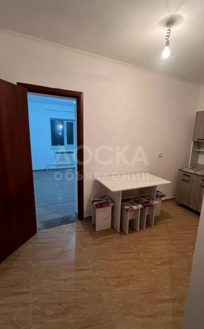 Сдаю 1-комнатную квартиру, 34кв. м., этаж - 1/1, Ак-Ордо ж/м.