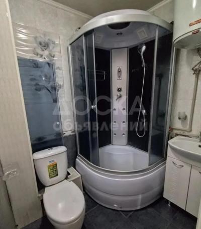 Сдаю 1-комнатную квартиру, 35кв. м., этаж - 3/3, ошский рынок.