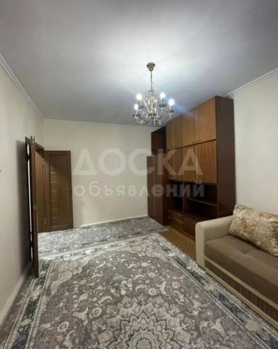 Сдаю 1-комнатную квартиру, 45кв. м., этаж - 3/9, Джал.