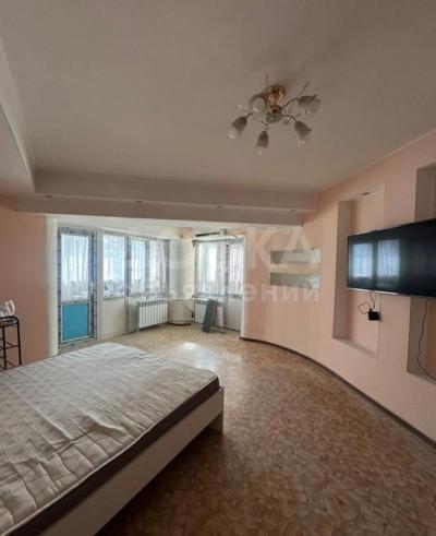 Сдаю 1-комнатную квартиру, 35кв. м., этаж - 2/5, евразия тц.