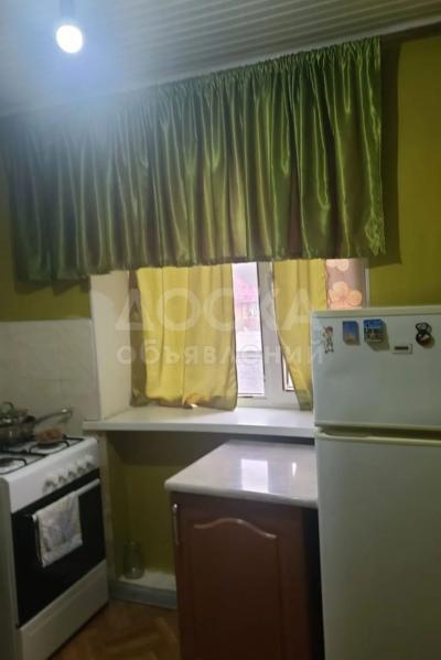 Сдаю 2-комнатную квартиру, 45кв. м., этаж - 3/4, Азия Молл.