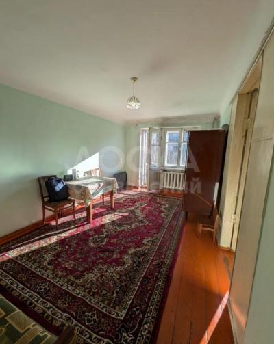 Сдаю 2-комнатную квартиру, 34кв. м., этаж - 1/1, карпинка.