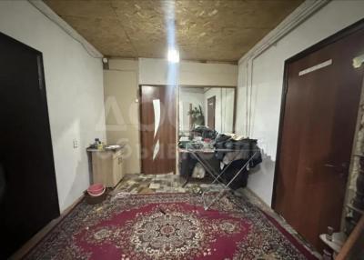 Сдаю 1-комнатную квартиру, 34кв. м., этаж - 1/1, старый толчок.