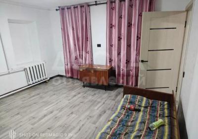 Сдаю 2-комнатную квартиру, 34кв. м., этаж - 1/1, дордой рынок.