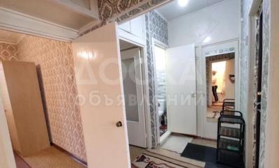 Сдаю 2-комнатную квартиру, 47кв. м., этаж - 4/9, ЦУМ.