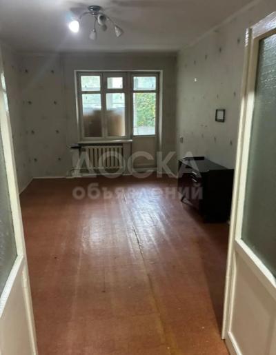 Сдаю 1-комнатную квартиру, 45кв. м., этаж - 2/4, 5 мкр.