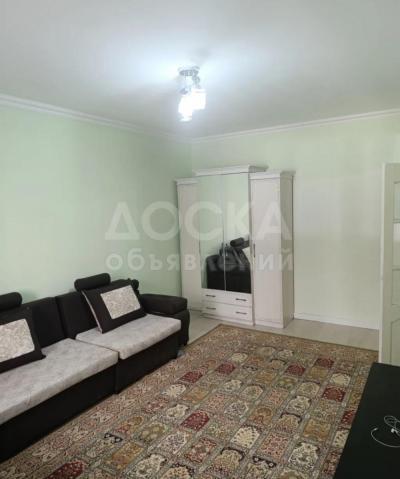 Сдаю 1-комнатную квартиру, 35кв. м., этаж - 1/9, Джал.