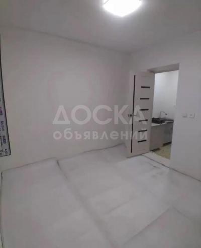 Сдаю 1-комнатную квартиру, 34кв. м., этаж - 1/1, дордой рынок.