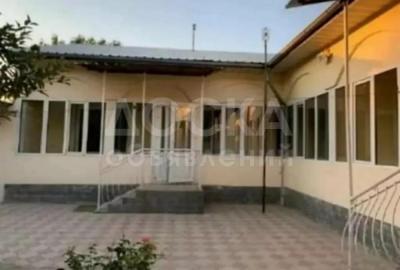 Сдаю 1-комнатную квартиру, 34кв. м., этаж - 1/1, карпинка.