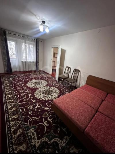 Сдаю 2-комнатную квартиру, 34кв. м., этаж - 2/3, пишпек.