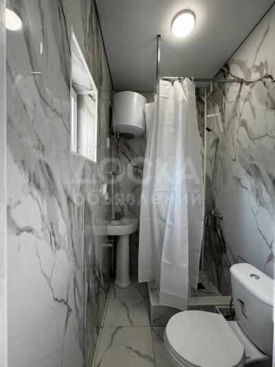 Сдаю 1-комнатную квартиру, 35кв. м., этаж - 2/2, Баткенский рынок.