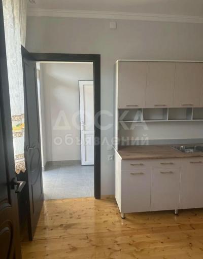 Сдаю 2-комнатную квартиру, 25кв. м., этаж - 1/2, арча бешик ж/м.