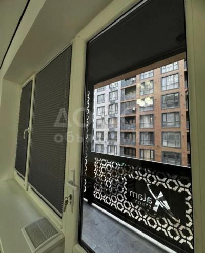 Сдаю 1-комнатную квартиру, 53кв. м., этаж - 2/9, Горький/Алматинка.