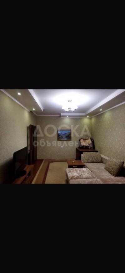 Сдаю 1-комнатную квартиру, 40кв. м., этаж - 2/9, аламединский рынок.