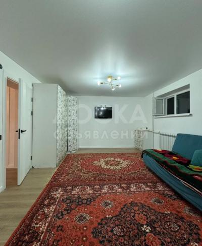 Сдаю 1-комнатную квартиру, 34кв. м., этаж - 1/3, Кок-Жар.