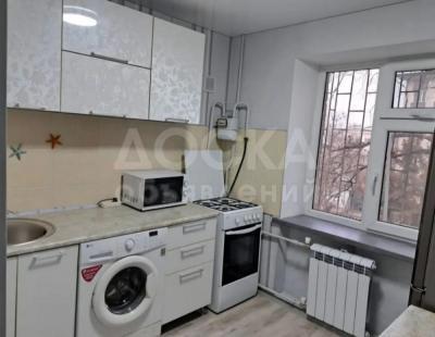 Сдаю 1-комнатную квартиру, 34кв. м., этаж - 4/4, мед академия.