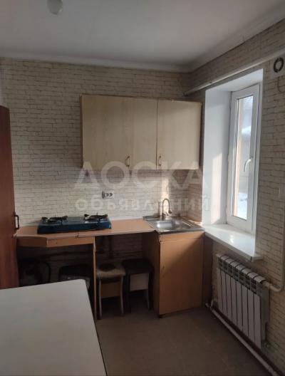 Сдаю 1-комнатную квартиру, 34кв. м., этаж - 1/2, таатан.