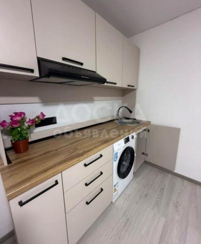 Сдаю 2-комнатную квартиру, 45кв. м., этаж - 1/2, аламединский рынок.