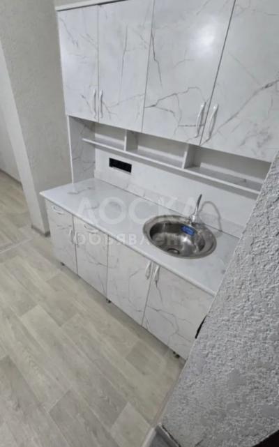 Сдаю 1-комнатную квартиру, 34кв. м., этаж - 1/1, ак тилек ж\м.